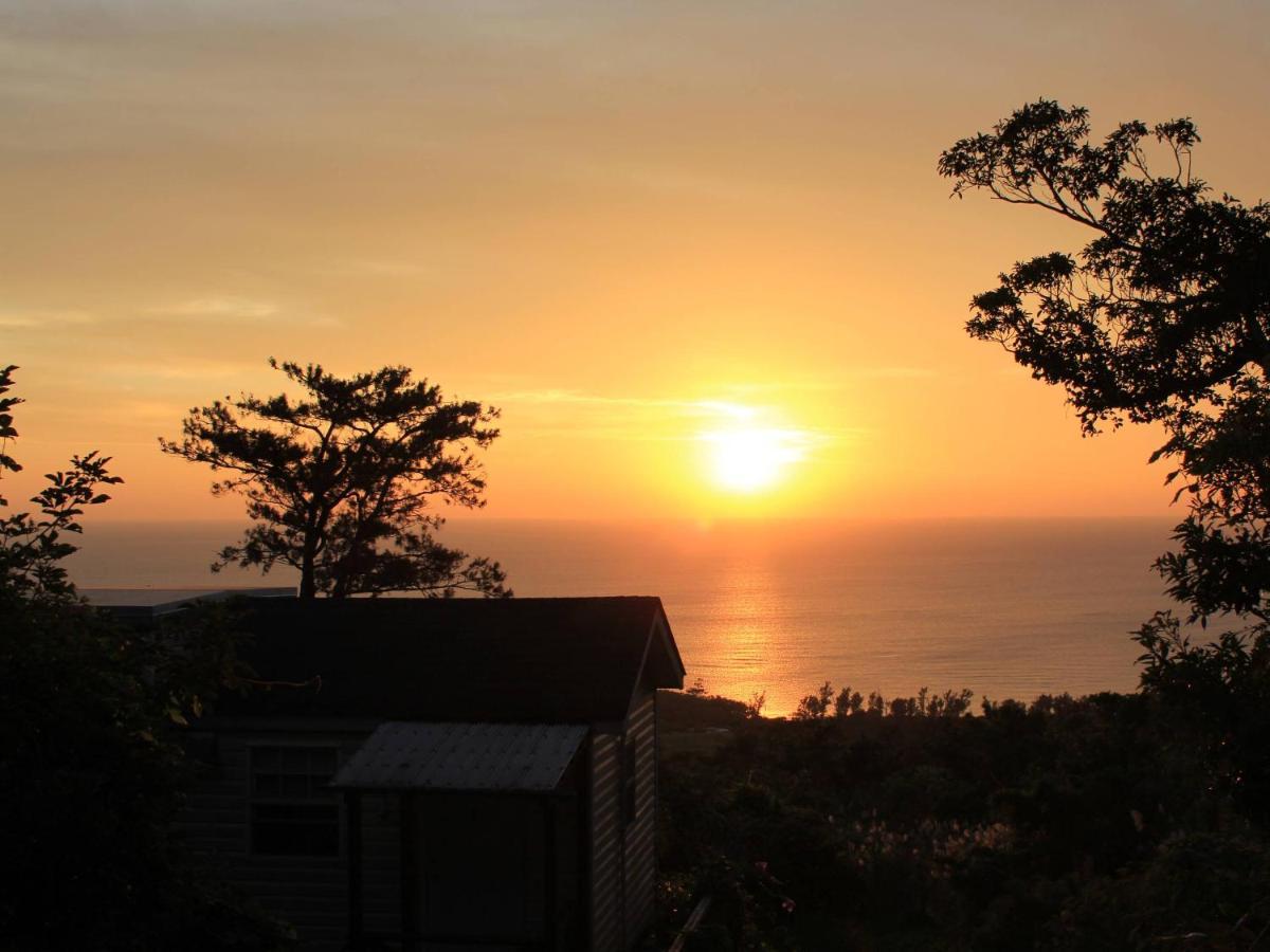 Panorama Ocean View Cottage Motobu Exterior foto
